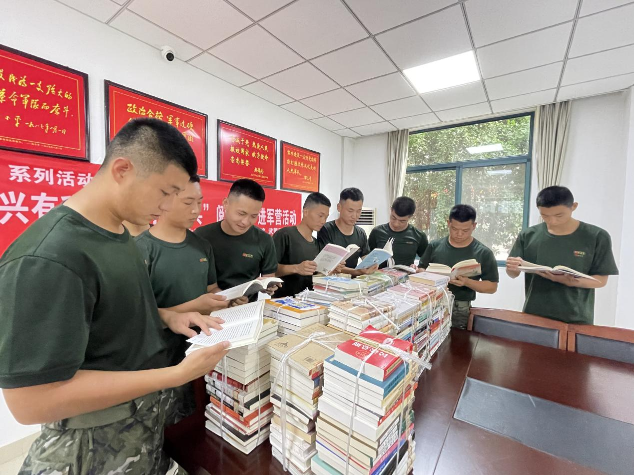 滁州市圖書館“強國復興有我 文化潤心強兵”閱讀推廣進軍營活動.png